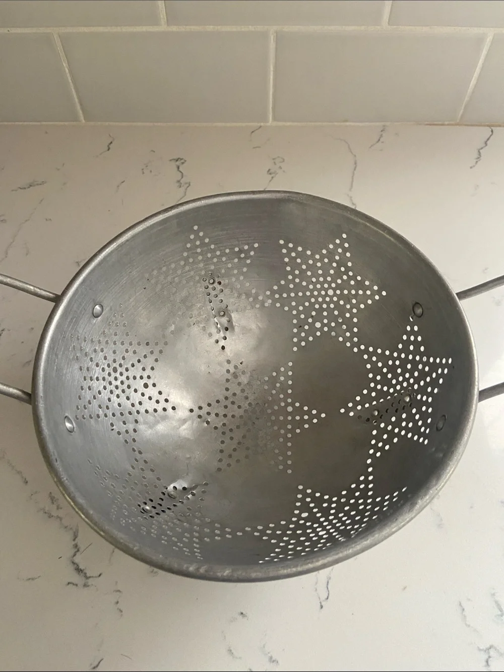 Vintage Aluminum Starburst Footed Colander 9